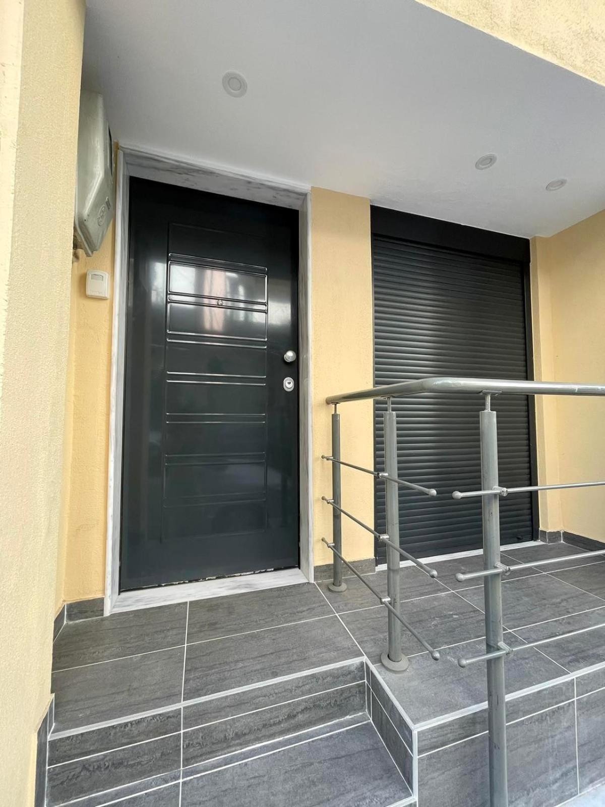 Minimal Two-Floor Apartment Tesalónica Exterior foto